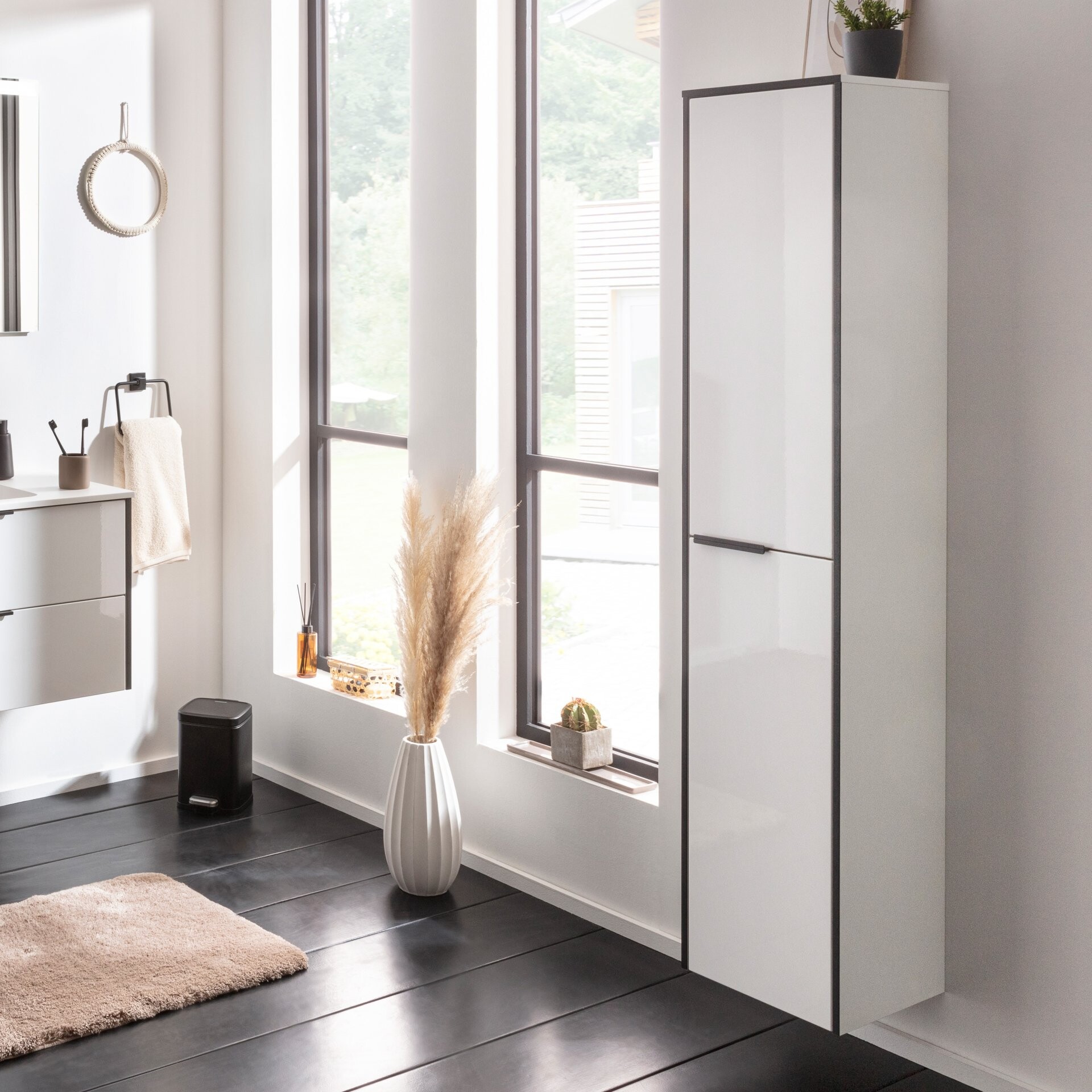 FACKELMANN FLAIR Hochschrank 33 cm breit, Weiß/Anthrazit, Türanschlag rechts