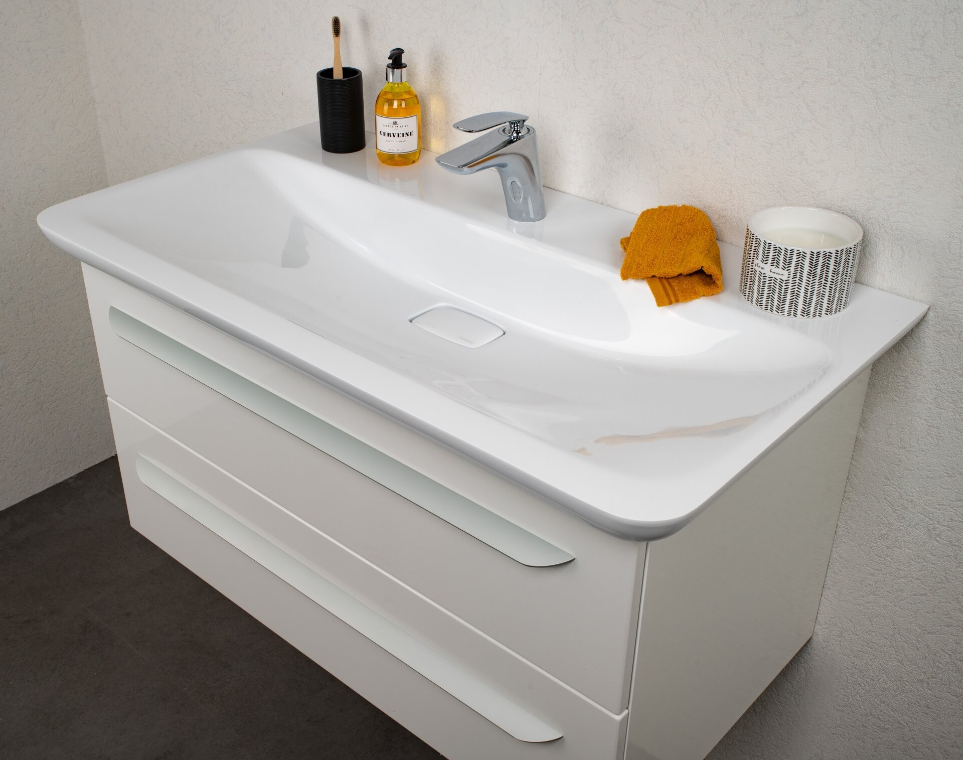 Lanzet M9 Waschbecken 97 cm