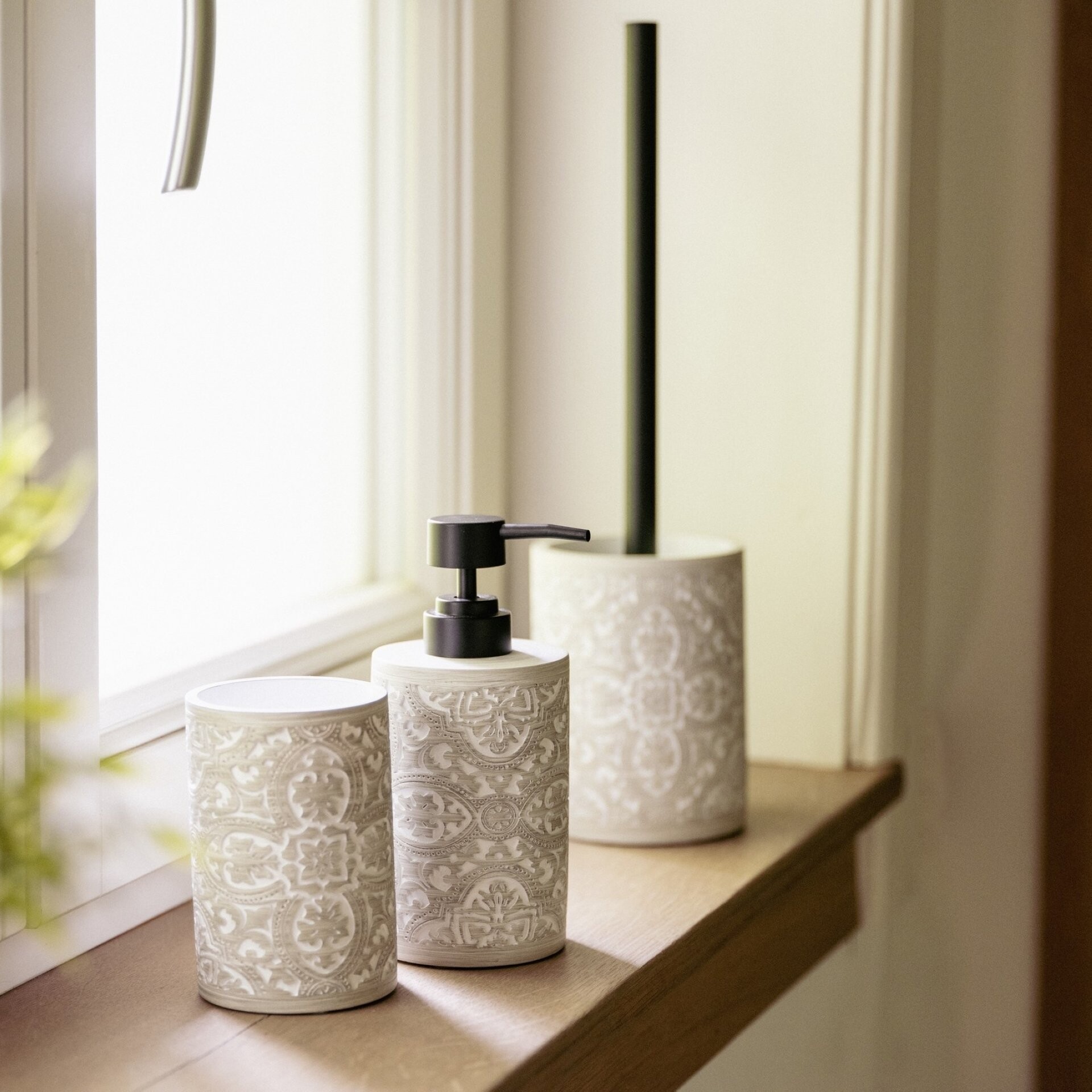 WENKO ORTEZZANO Accessoire Set, Grau, Zahnputzbecher, Seifenspender, WC-Garnitur