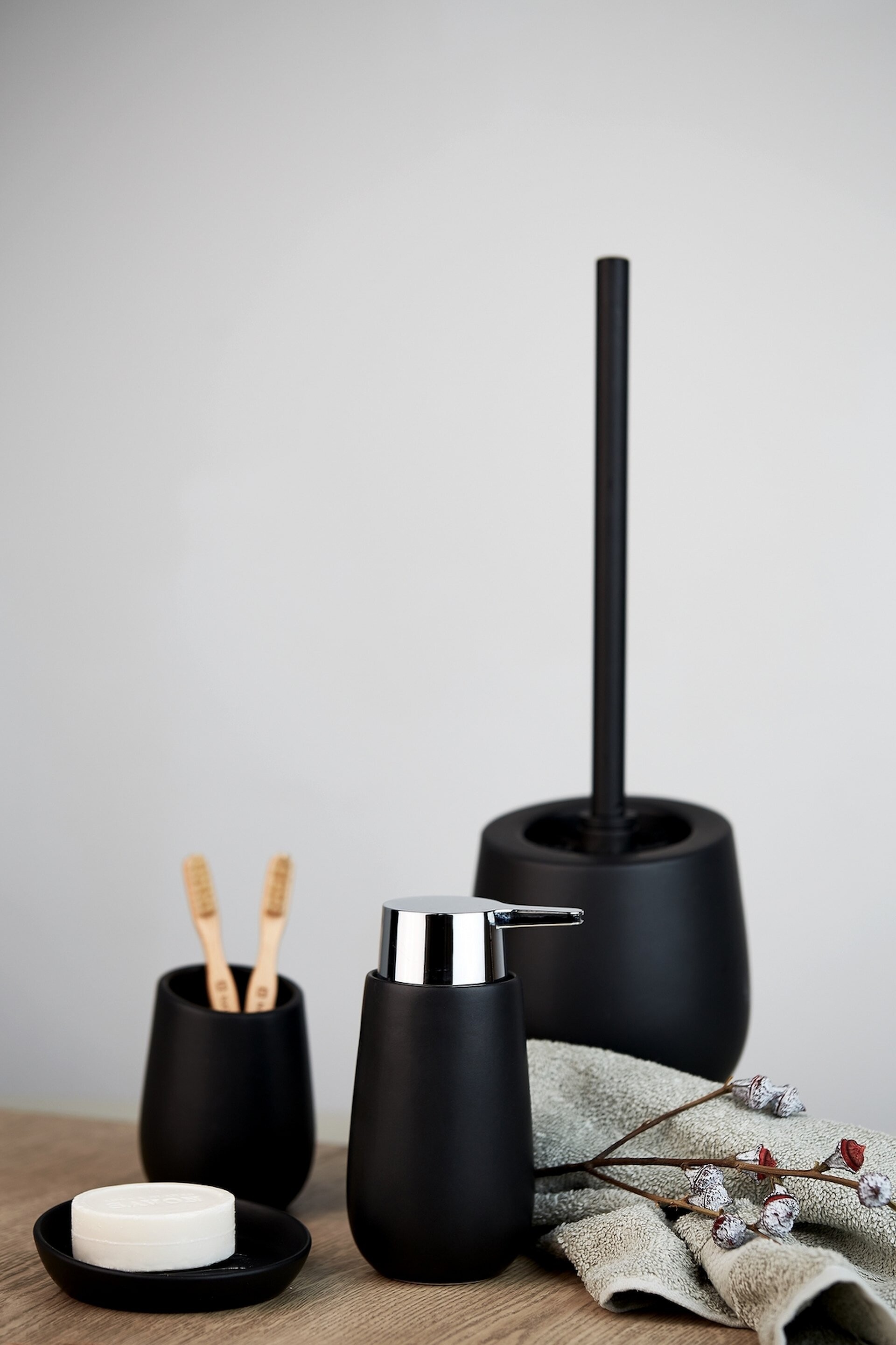 WENKO BADI Accessoire-Set, Schwarz, aus Keramik WENKO BADI Accessoire-Set, Schwarz, aus Keramik