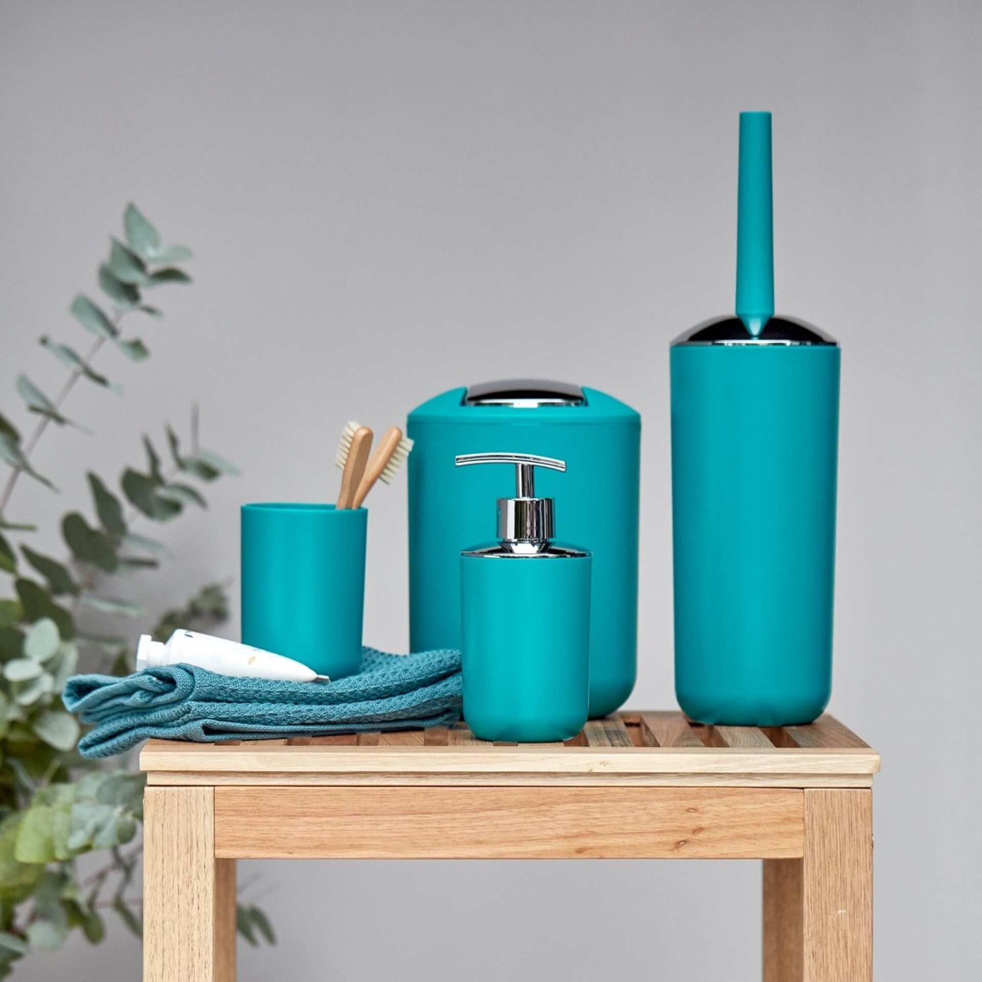 WENKO BRASIL Accessoire Set, Türkis, Zahnputzbecher, Seifenspender, WC-Garnitur, Kosmetikeimer