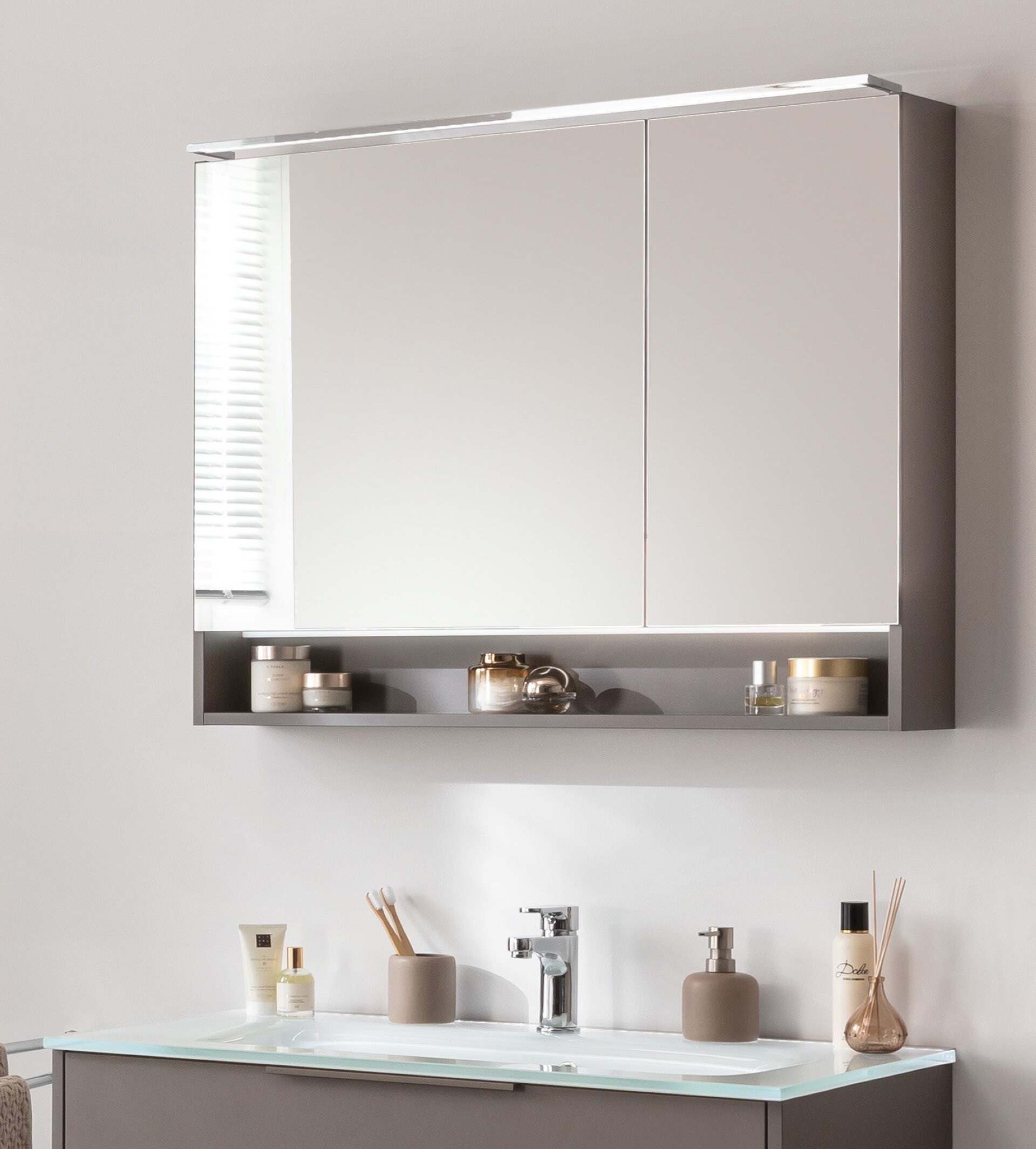Fackelmann B.PARIS LED-Spiegelschrank 90 cm breit, Grau Fackelmann B.PARIS LED-Spiegelschrank 90 cm breit, Grau