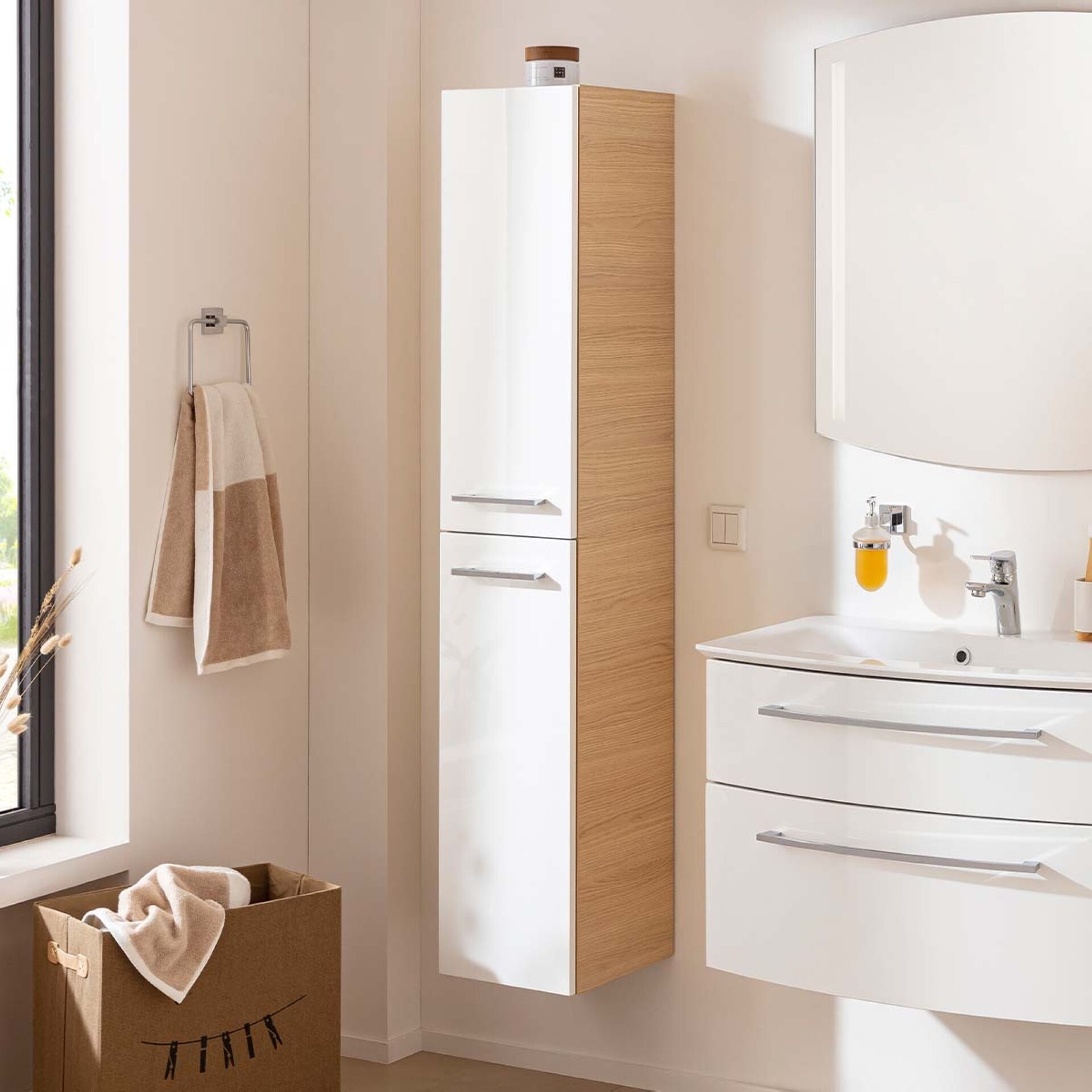 Fackelmann B.STYLE Hochschrank rechts, 30 cm breit, Weiß/Braun Fackelmann B.STYLE Hochschrank rechts, 30 cm breit, Weiß/Braun