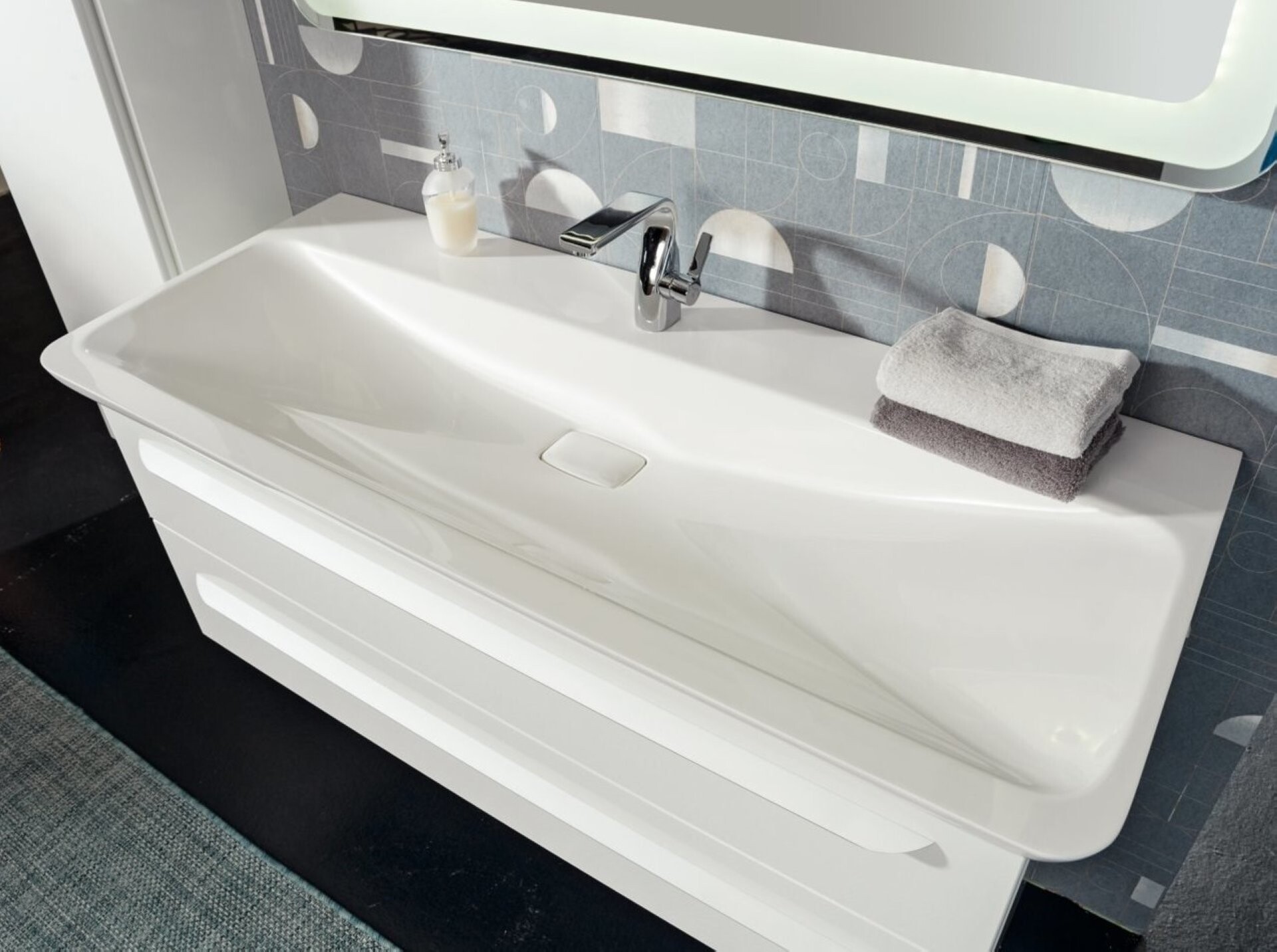 Lanzet M9 Waschbecken 127 cm, 1 Hahnloch Lanzet M9 Waschbecken 127 cm, 1 Hahnloch