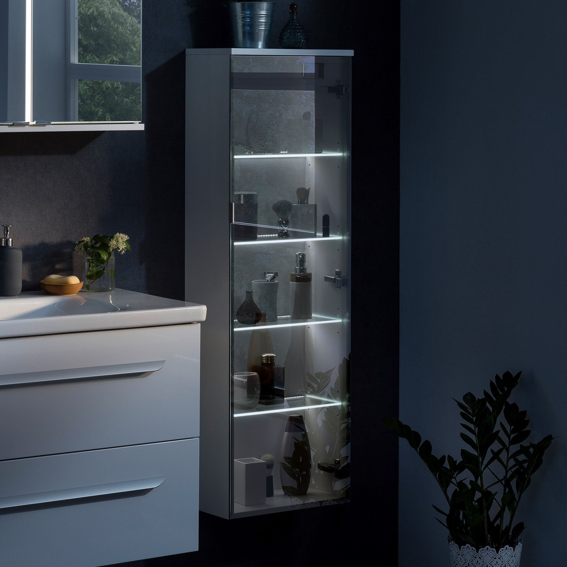 Fackelmann MAGIC Midischrank Spiegeltür + Beleuchtung 40 cm, rechts, Weiß Fackelmann MAGIC Midischrank Spiegeltür + Beleuchtung 40 cm, rechts, Weiß